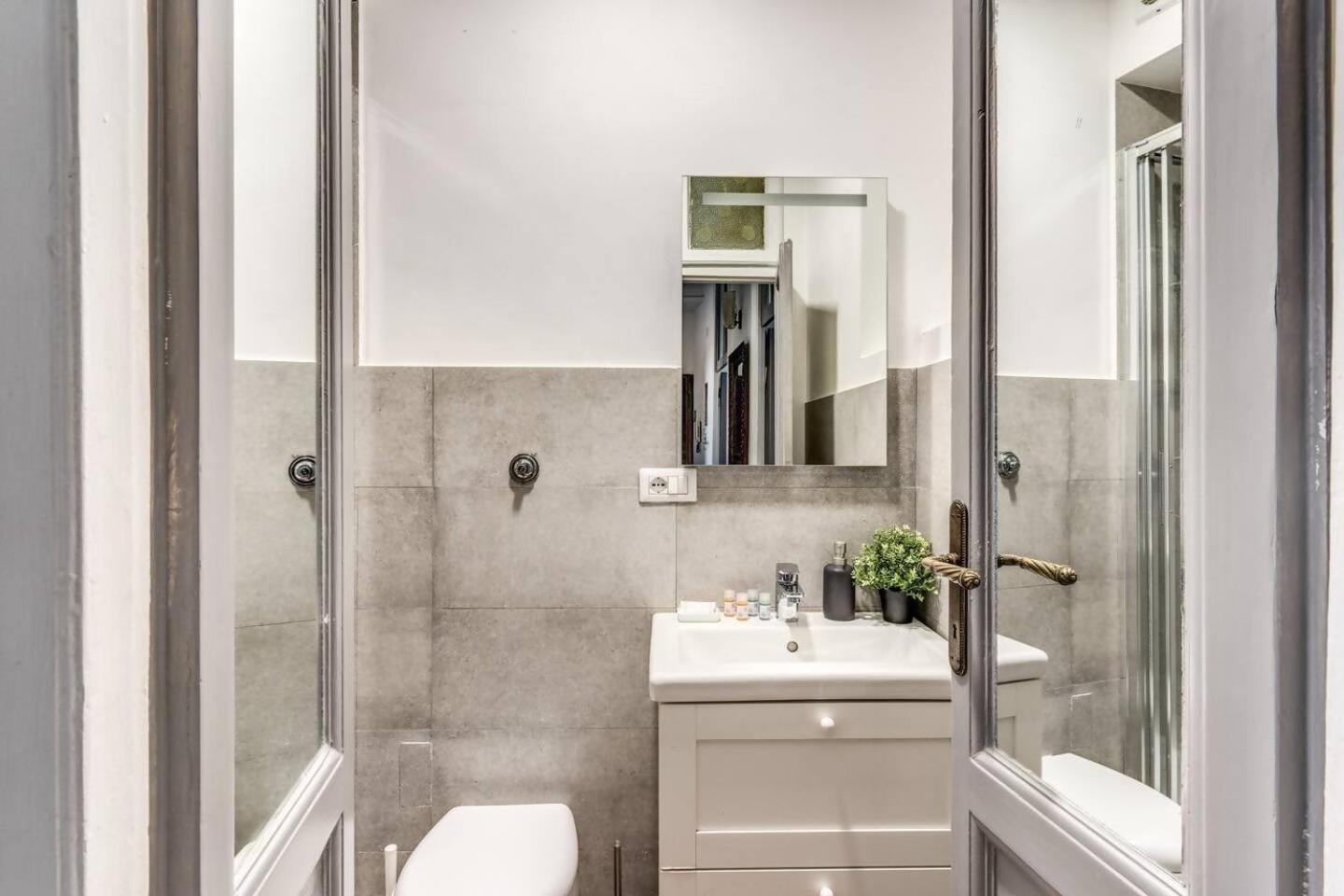 Lovely Renovated Flat By Vatican Rome Exterior photo